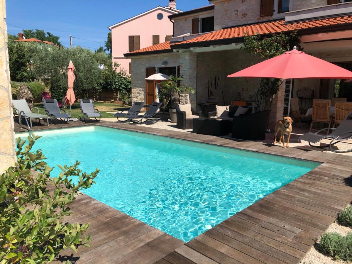 Casa Stefanie Βίλα Kaštelir Εξωτερικό φωτογραφία