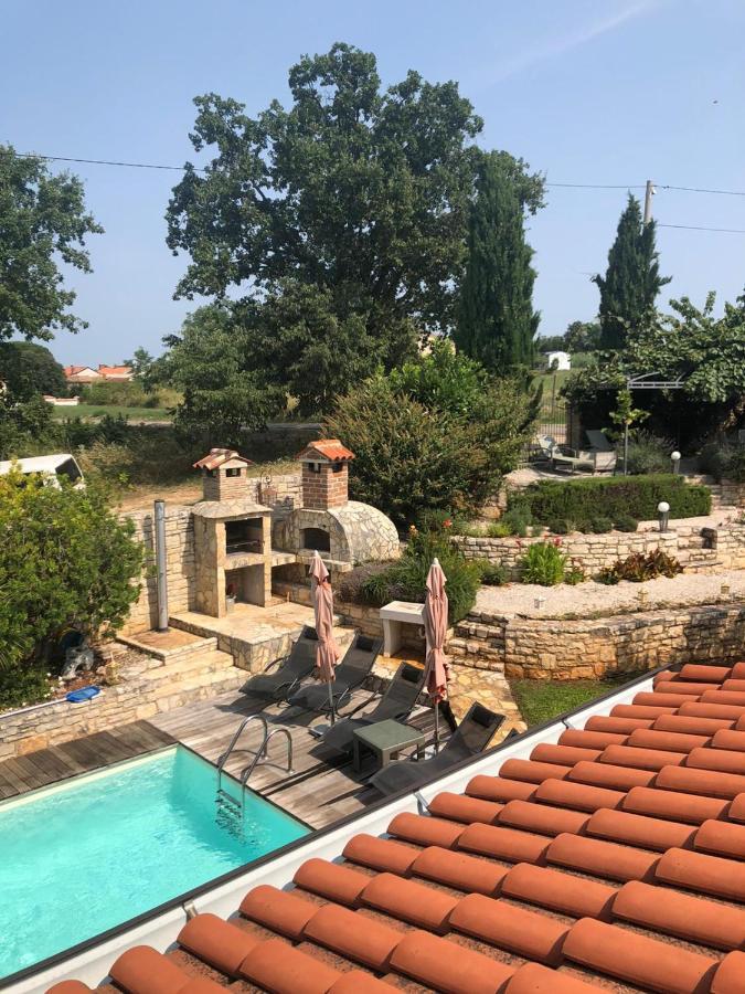 Casa Stefanie Βίλα Kaštelir Εξωτερικό φωτογραφία