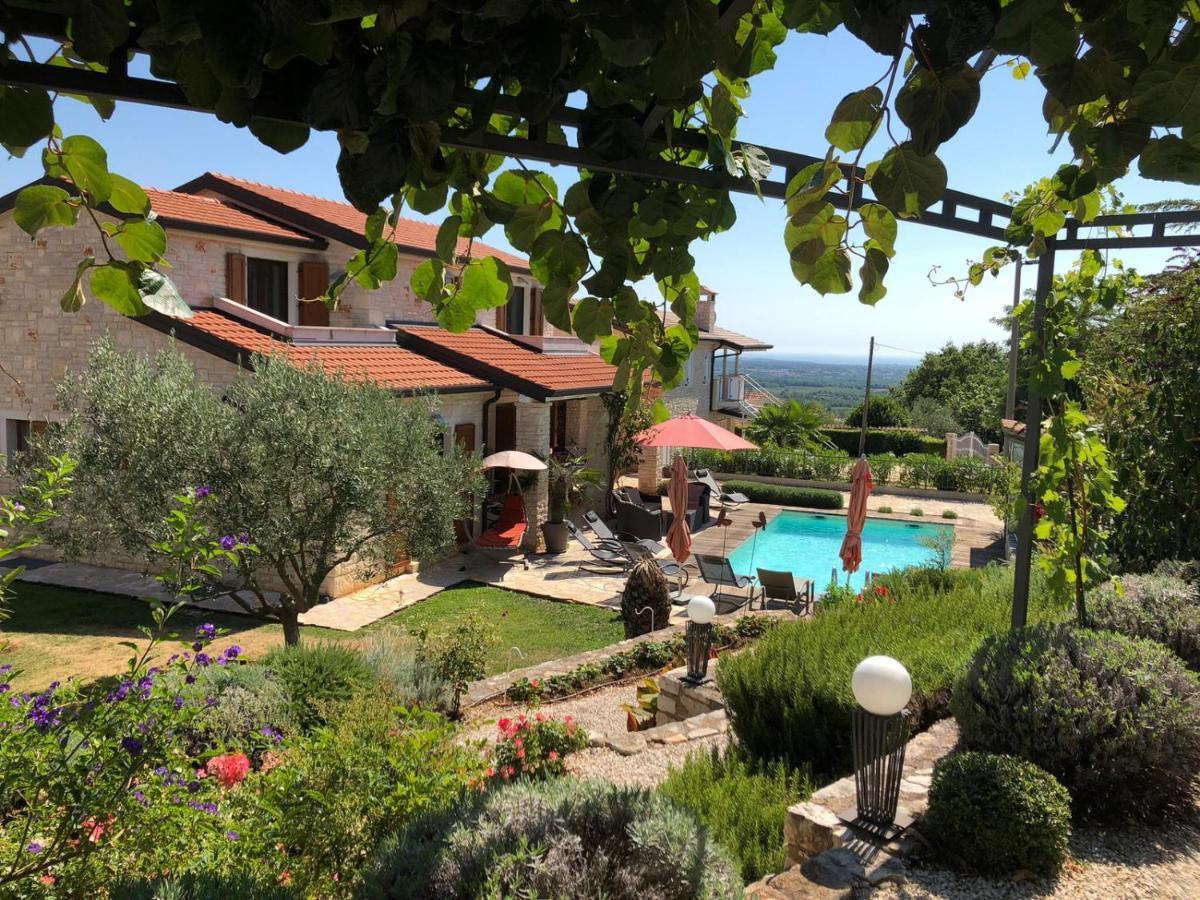 Casa Stefanie Βίλα Kaštelir Εξωτερικό φωτογραφία