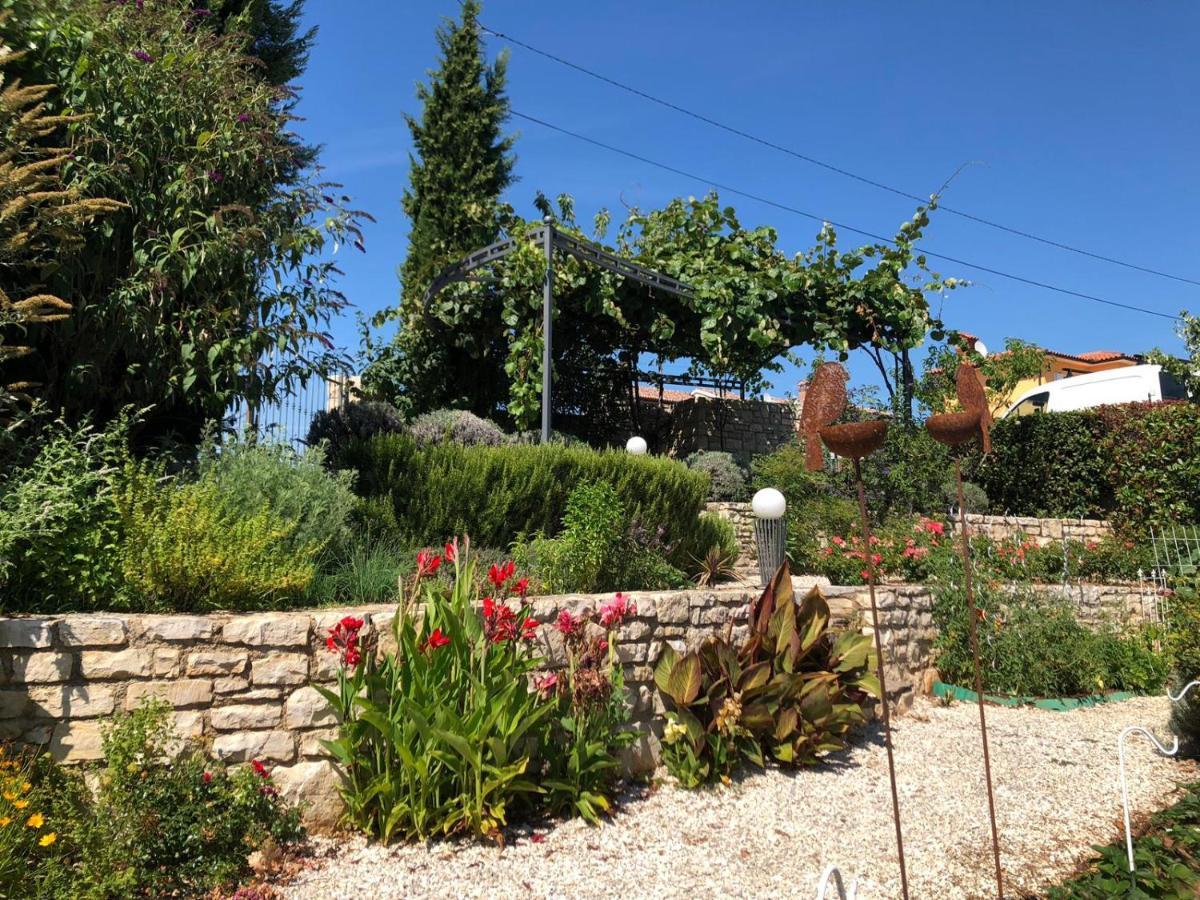 Casa Stefanie Βίλα Kaštelir Εξωτερικό φωτογραφία